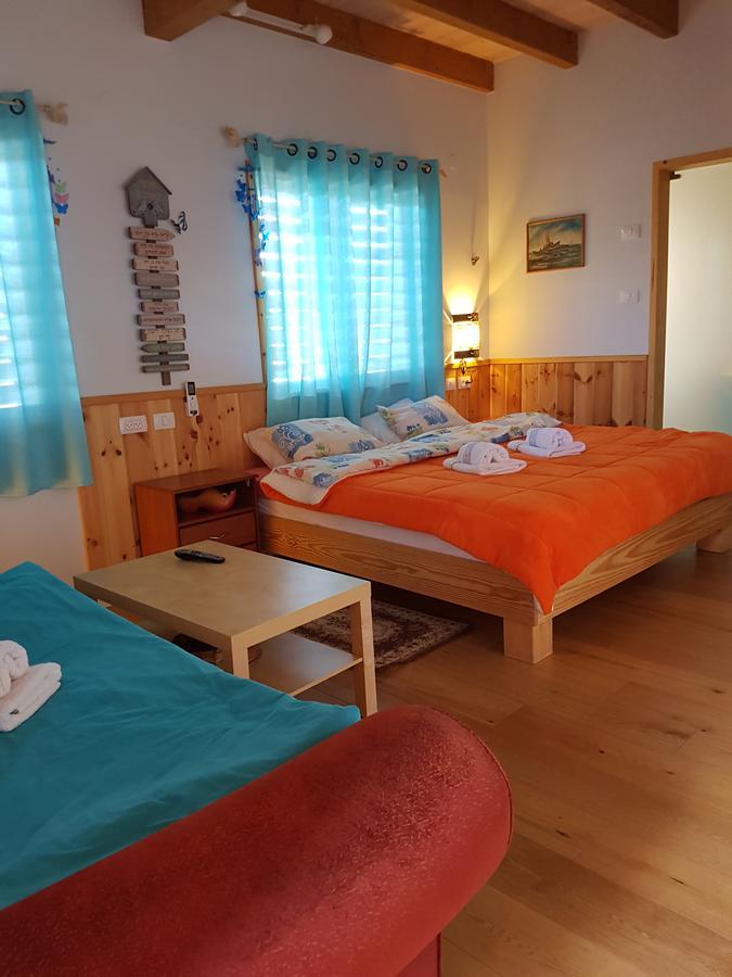 Villa The Butterflies Wood House à Reshafim Extérieur photo